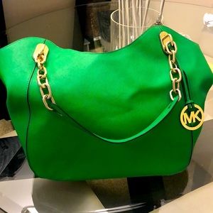 💚💚Beautiful Large Michael Kors Purse